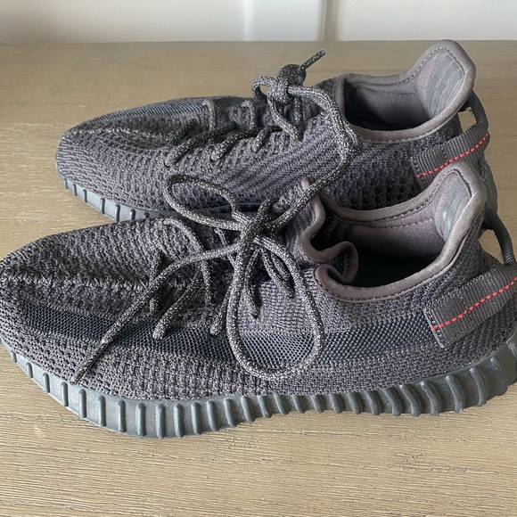 yeezy 300 black